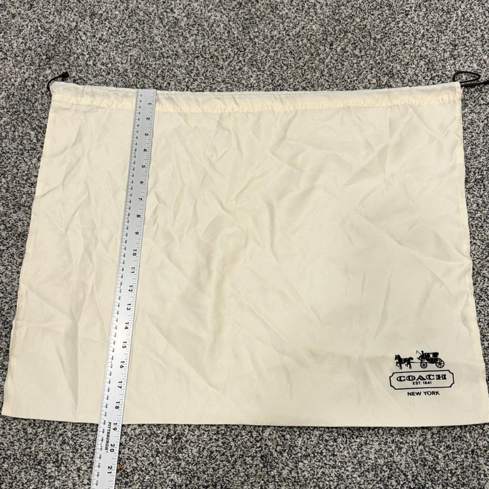 Coach elegant cream